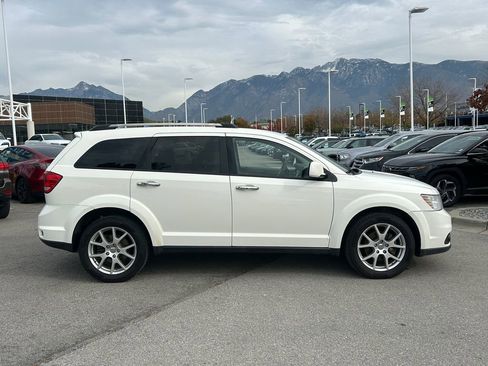 Used 2017 Dodge Journey GT w/ Flexible Seating Group image 2