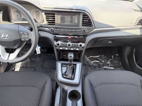 Used 2020 Hyundai Elantra SE w/ Cargo Package (C1) FWD image 14