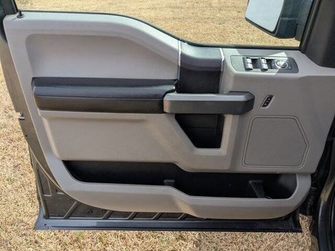 Used 2018 Ford F150 XLT image 12