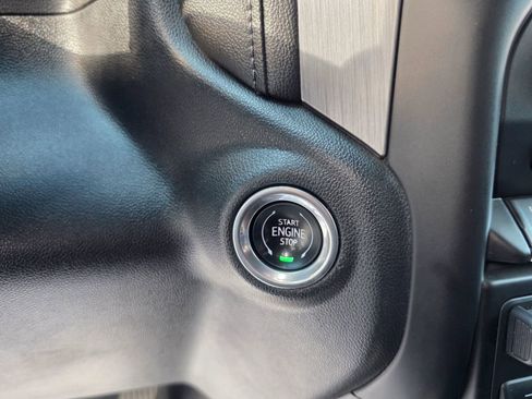 Used 2020 GMC Sierra 3500 Denali image 20