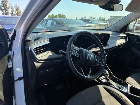 Used 2025 Buick Encore GX Preferred FWD image 33
