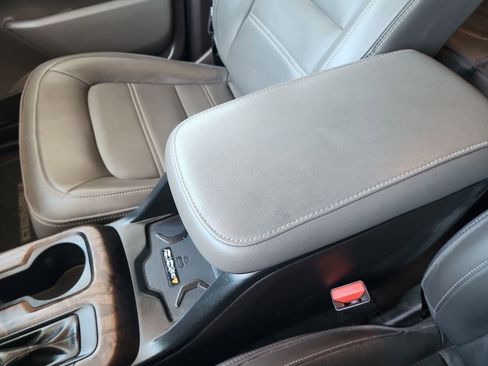 Used 2021 GMC Canyon Denali image 31