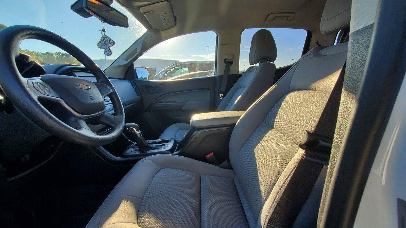 Used 2022 Chevrolet Colorado W/T w/ Custom Special Edition RWD image 3