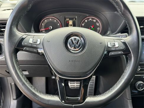 Certified 2022 Volkswagen Passat 2.0T R-Line image 18