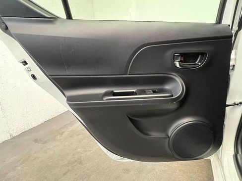 Used 2016 Toyota Prius C Two FWD image 9