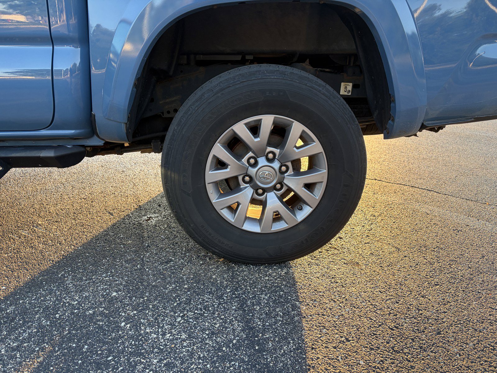Used 2019 Toyota Tacoma SR5 AWD/4WD image 13