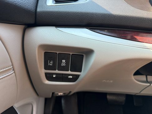Used 2016 Acura TLX w/ Technology Package FWD image 25