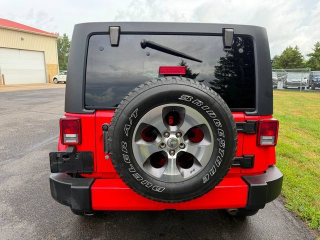Used 2016 Jeep Wrangler Unlimited Sahara w/ Connectivity Group AWD/4WD image 2