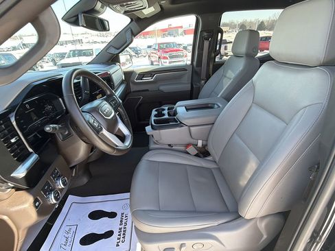 Used 2025 GMC Sierra 1500 SLT image 18