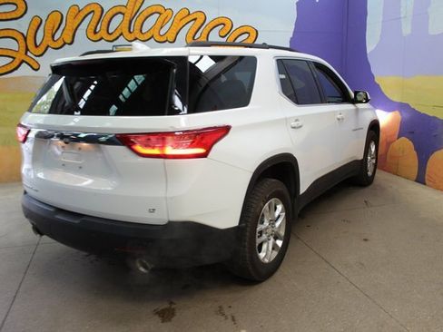 Used 2020 Chevrolet Traverse LT image 7