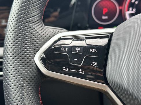 Used 2023 Volkswagen GTI 40th Anniversary Edition FWD image 21