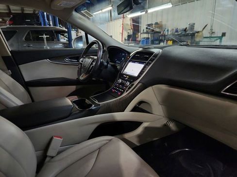 Used 2019 Lincoln Nautilus Reserve image 22