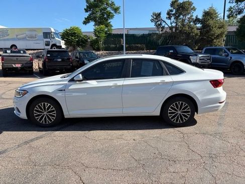 Used 2019 Volkswagen Jetta SEL FWD image 2