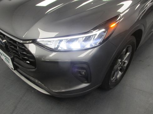 Used 2023 Ford Escape ST-Line Select AWD/4WD image 9