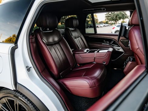 Used 2023 Land Rover Range Rover Long Wheelbase Autobiography image 73