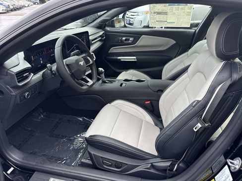 New 2025 Ford Mustang Premium image 17