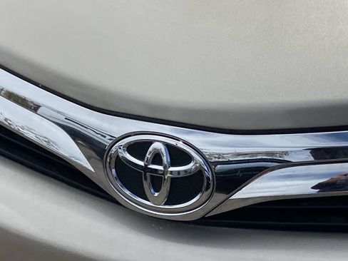 Used 2014 Toyota Camry LE FWD image 24