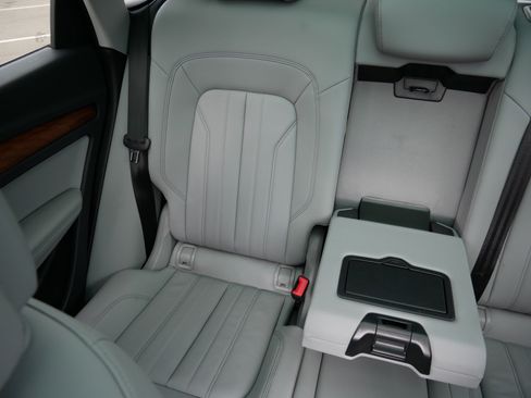 Used 2023 Audi Q5 2.0T Premium Plus w/ Premium Plus Package image 12