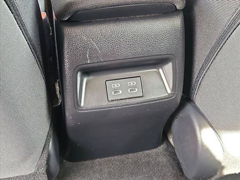 Used 2025 Toyota Corolla LE FWD image 23