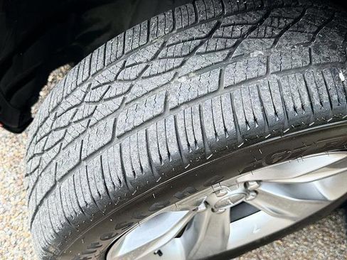 Used 2022 Dodge Challenger SXT RWD image 39