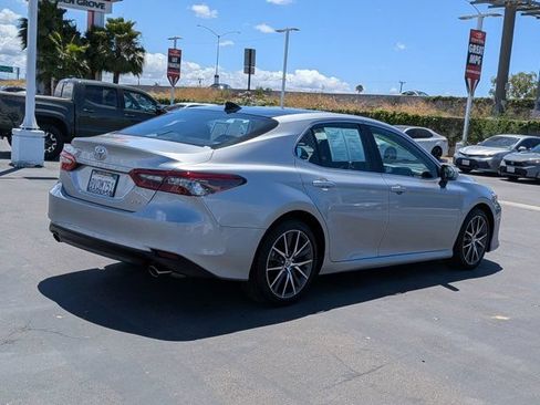 Used 2021 Toyota Camry XLE FWD image 8