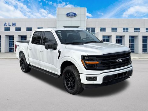 New 2025 Ford F150 XLT w/ Equipment Group 302A MID image 3