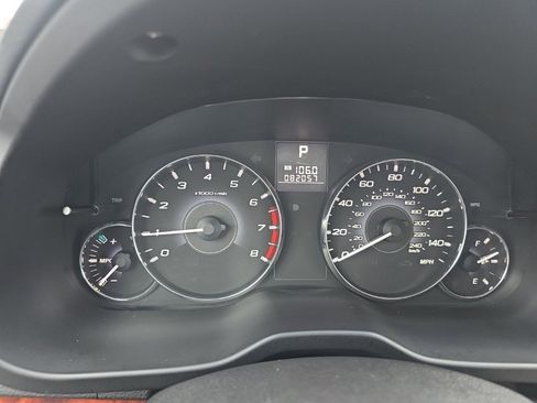 Used 2011 Subaru Outback 2.5i Limited image 15