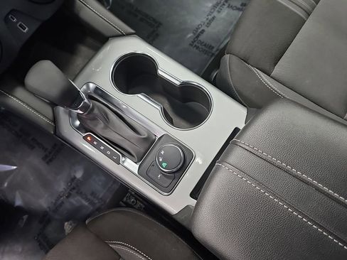 Used 2025 Chevrolet Blazer LT FWD image 24