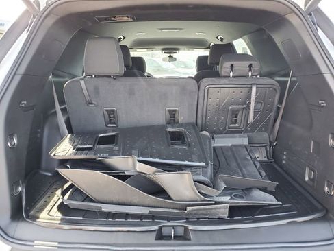 Certified 2023 Chevrolet Traverse LT FWD image 10