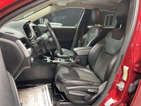 Used 2015 Jeep Cherokee Trailhawk w/ Trailer Tow Group AWD/4WD image 13