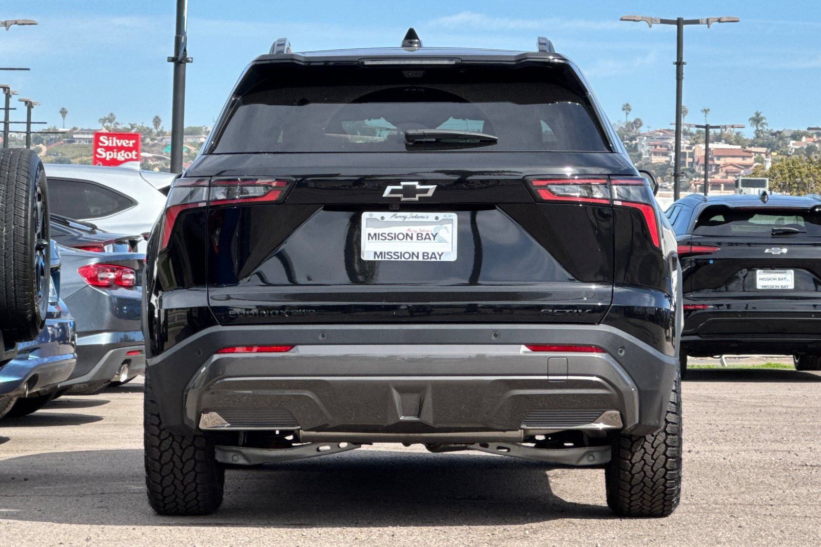 Used 2025 Chevrolet Equinox ACTIV w/ Safety and Technology Package AWD/4WD image 5