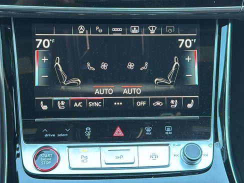 Used 2025 Audi S8 image 20