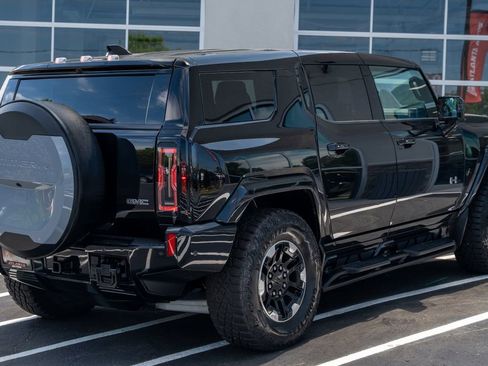 Used 2024 GMC Hummer EV 2X w/ Extreme Off-Road Package AWD/4WD image 11