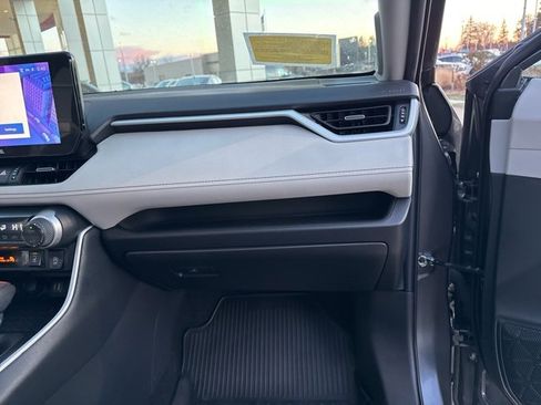 Used 2023 Toyota RAV4 XLE Premium image 34