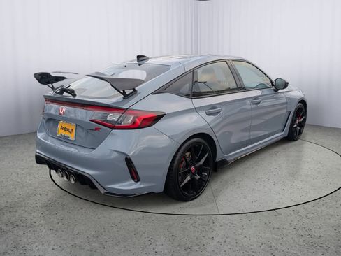 Used 2023 Honda Civic Type R image 3