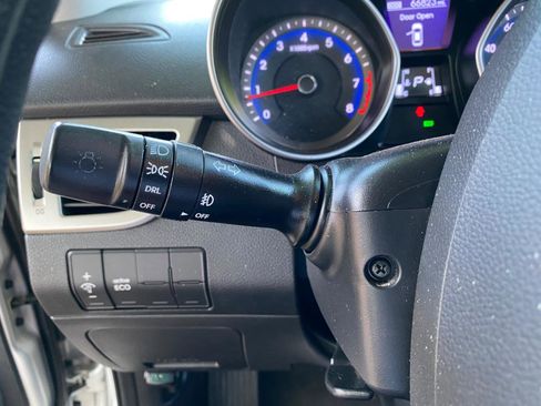 Used 2014 Hyundai Elantra GT FWD image 57