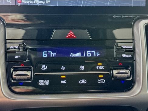 Certified 2023 Kia Sorento EX AWD/4WD image 16