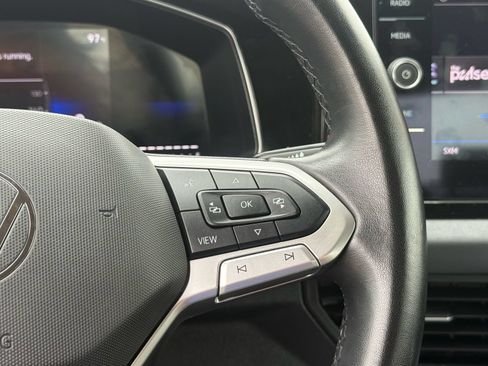 Used 2025 Volkswagen Jetta SE FWD image 18