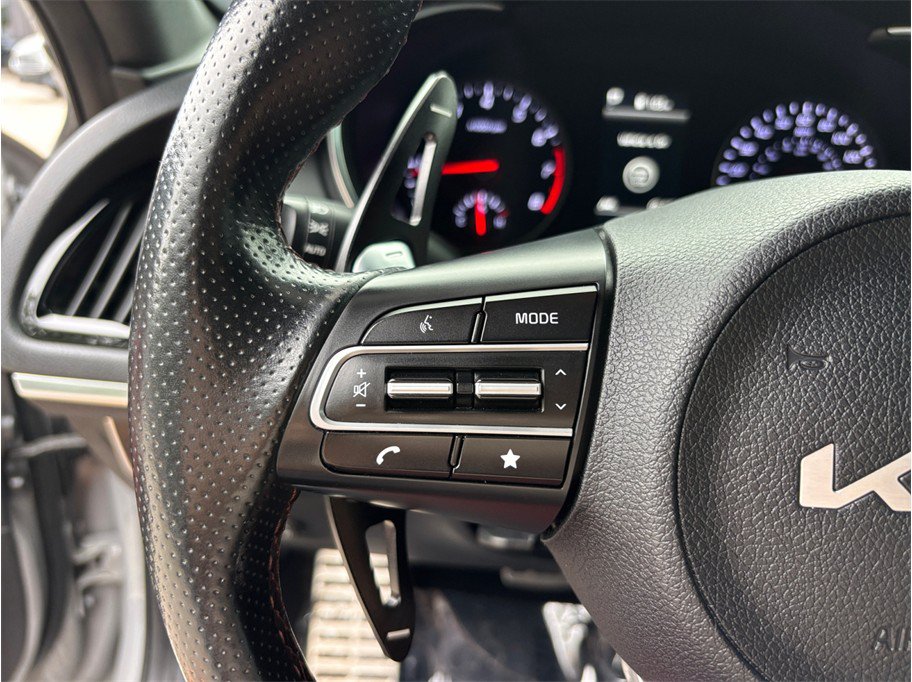 Used 2022 Kia Stinger GT-Line w/ Sun & Sound Package RWD image 28