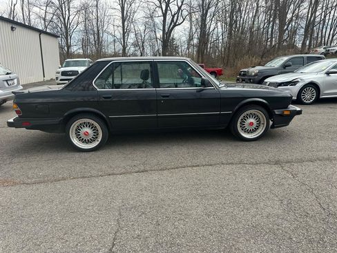 Used 1987 BMW 535i Sedan RWD image 3