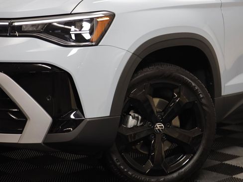 Used 2025 Volkswagen Taos SEL w/ Black Wheel Plus Package image 3