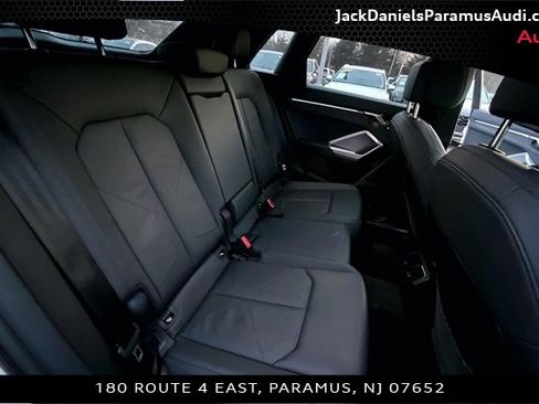 Used 2024 Audi Q3 2.0T Premium Plus image 25