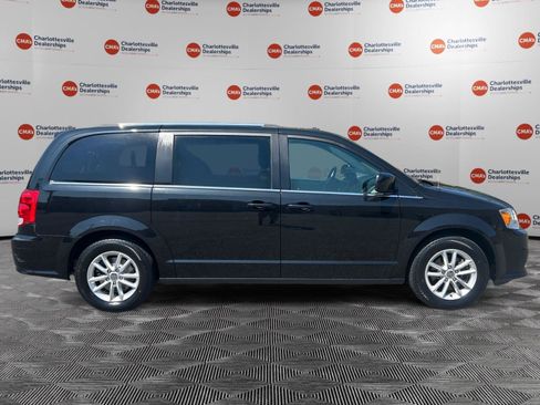 Used 2019 Dodge Grand Caravan SXT FWD image 6