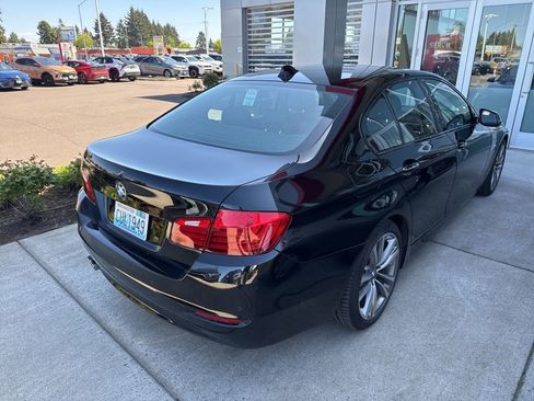 Used 2016 BMW 528i Sedan RWD image 3