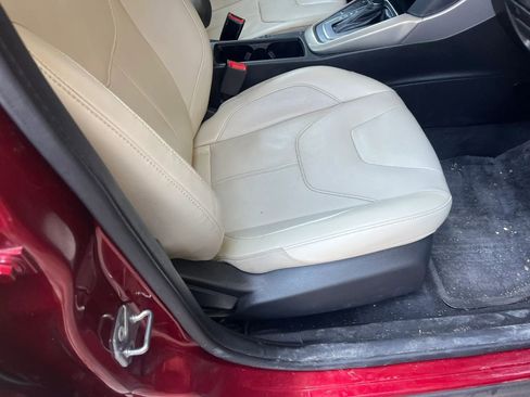 Used 2017 Ford Focus Titanium FWD image 14