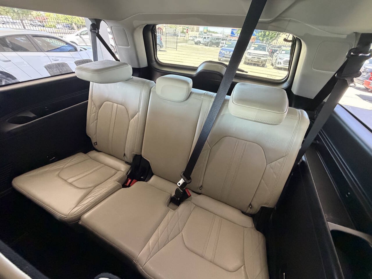 Used 2019 Ford Expedition Max Platinum RWD image 15