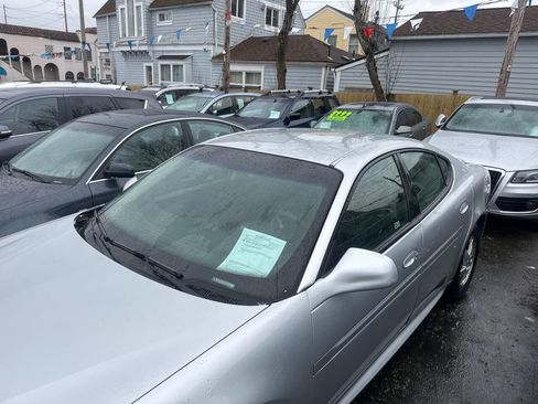 Used 2004 Pontiac Grand Prix GT w/ Drivers Package image 5