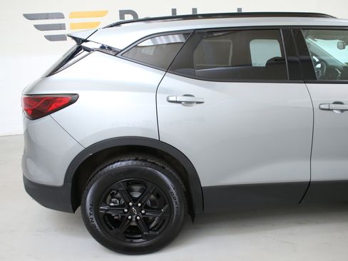 Used 2024 Chevrolet Blazer LT w/ Midnight/Sport Edition AWD/4WD image 10