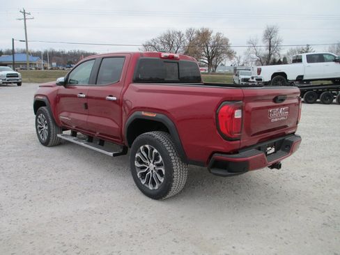 New 2026 GMC Canyon Denali image 7