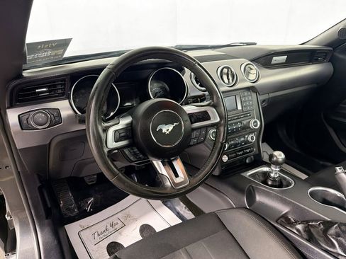 Used 2018 Ford Mustang GT RWD image 10